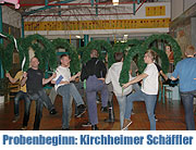 Wenn Männer tanzen lernen - Proben für den Kirchheimer Schäfflertanz haben begonnen. Erster Auftritt am 06.01.2012 (©Foto: Kirchheier Schäffler)